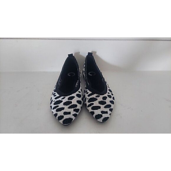 Journee Collection Karise Flat/NWOB, Size 6.5 - Picture 5 of 8